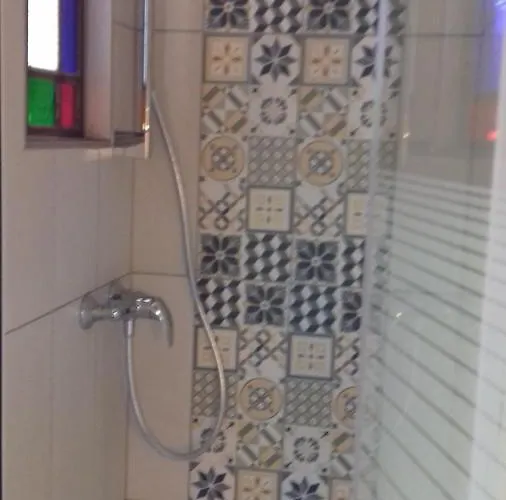 De L'aventurier 캠프장 생 나보르드